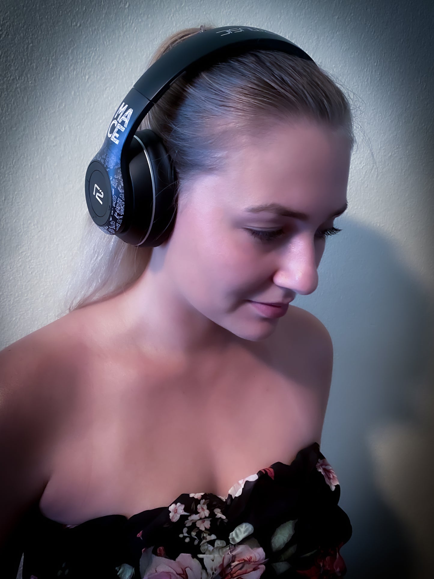 MACE - Wireless Headphones